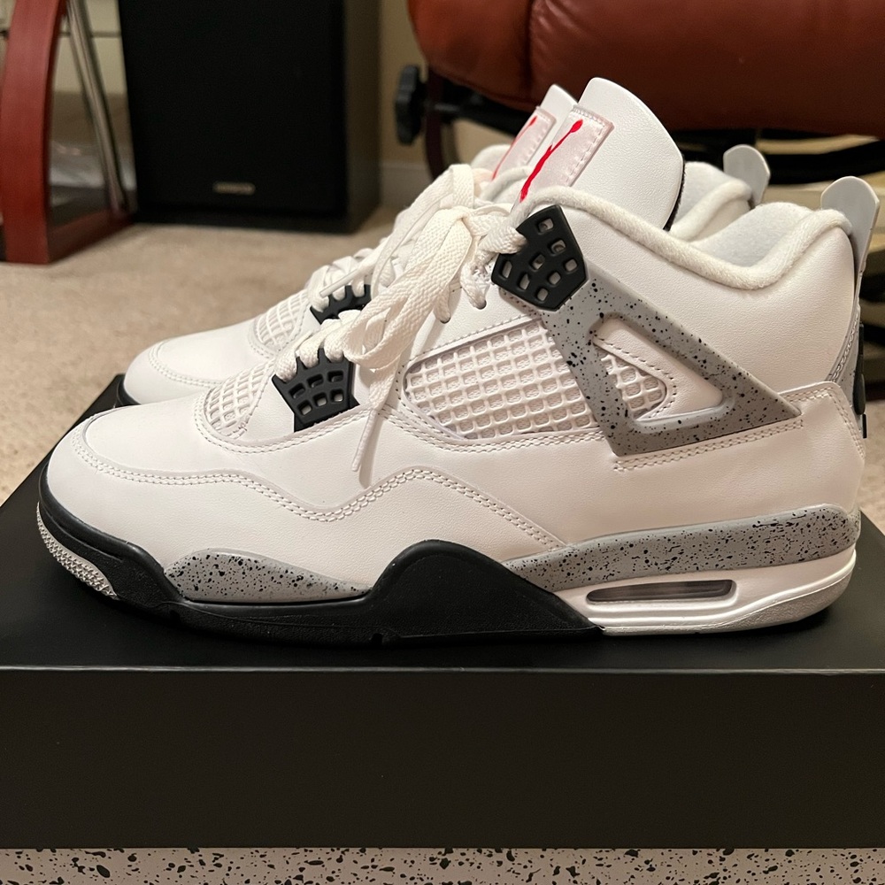 Jordan 4 Retro (2025) White Cement 
Worn 3x - Picture 5 of 11